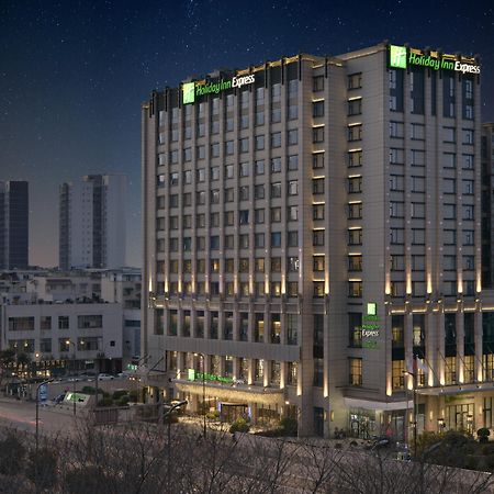 Holiday Inn Express Chengdu Huanhuaxi By Ihg-Near Jinsha Site Musem,Near Wuhou Temple Museum,Welcome Drinks,Free Gym,Free Self-Service Laundry Chengdú Exterior foto