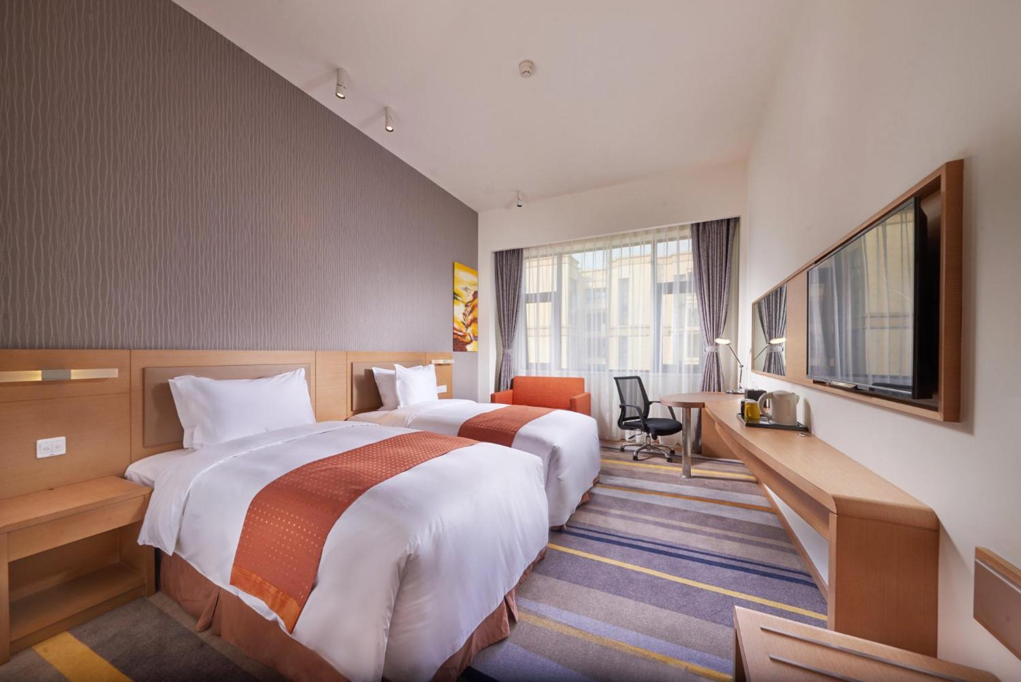 Holiday Inn Express Chengdu Huanhuaxi By Ihg-Near Jinsha Site Musem,Near Wuhou Temple Museum,Welcome Drinks,Free Gym,Free Self-Service Laundry Chengdú Exterior foto
