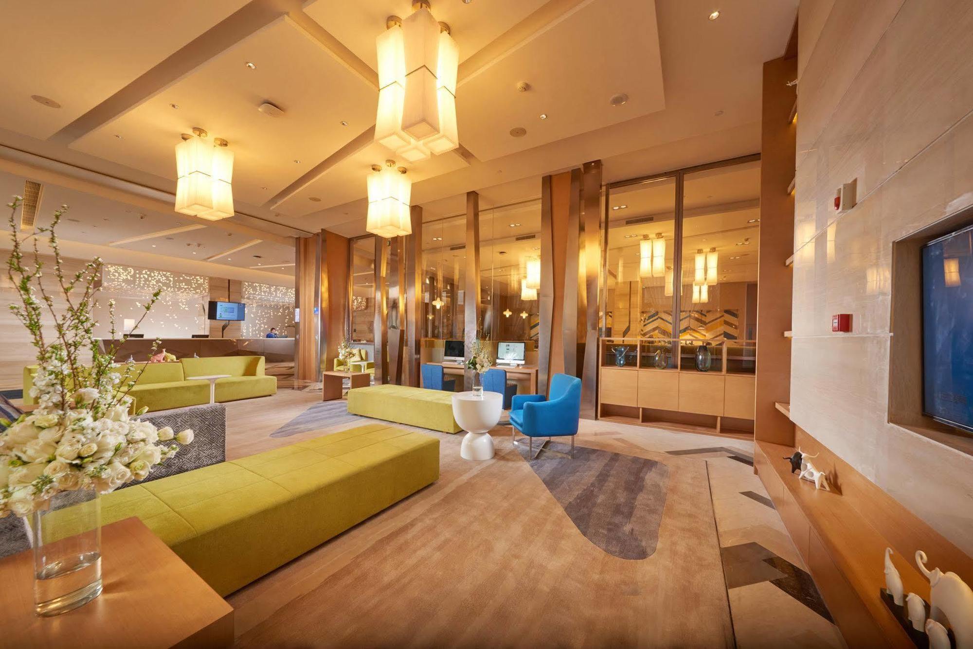 Holiday Inn Express Chengdu Huanhuaxi By Ihg-Near Jinsha Site Musem,Near Wuhou Temple Museum,Welcome Drinks,Free Gym,Free Self-Service Laundry Chengdú Exterior foto